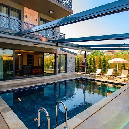 Soeguet 3 - 4 Bedroom With Jacuzzi In Вилла