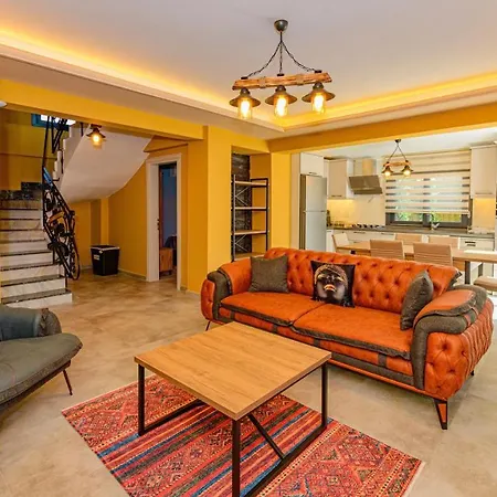 Villa Söğüt 3 - 4 Bedroom With Jacuzzi In