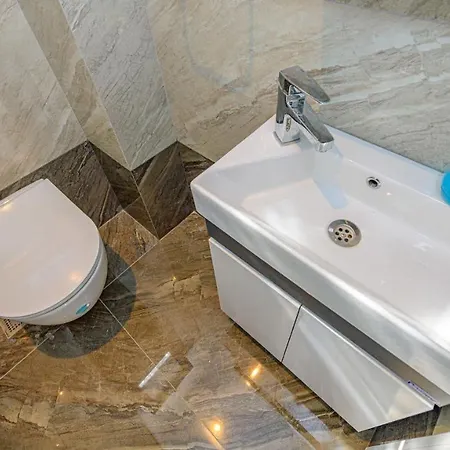 Söğüt 3 - 4 Bedroom With Jacuzzi In