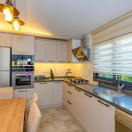 Soeguet 3 - 4 Bedroom With Jacuzzi In