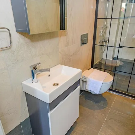 Söğüt 3 - 4 Bedroom With Jacuzzi In